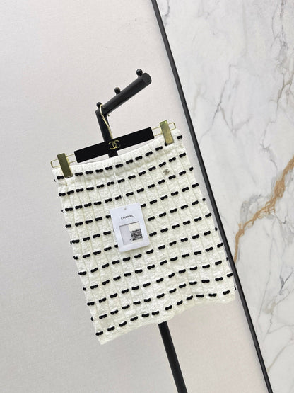 Chan NEW knitted skirt