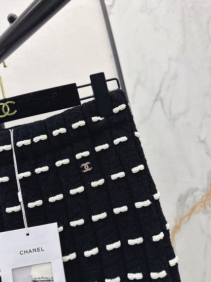 Chan NEW knitted skirt