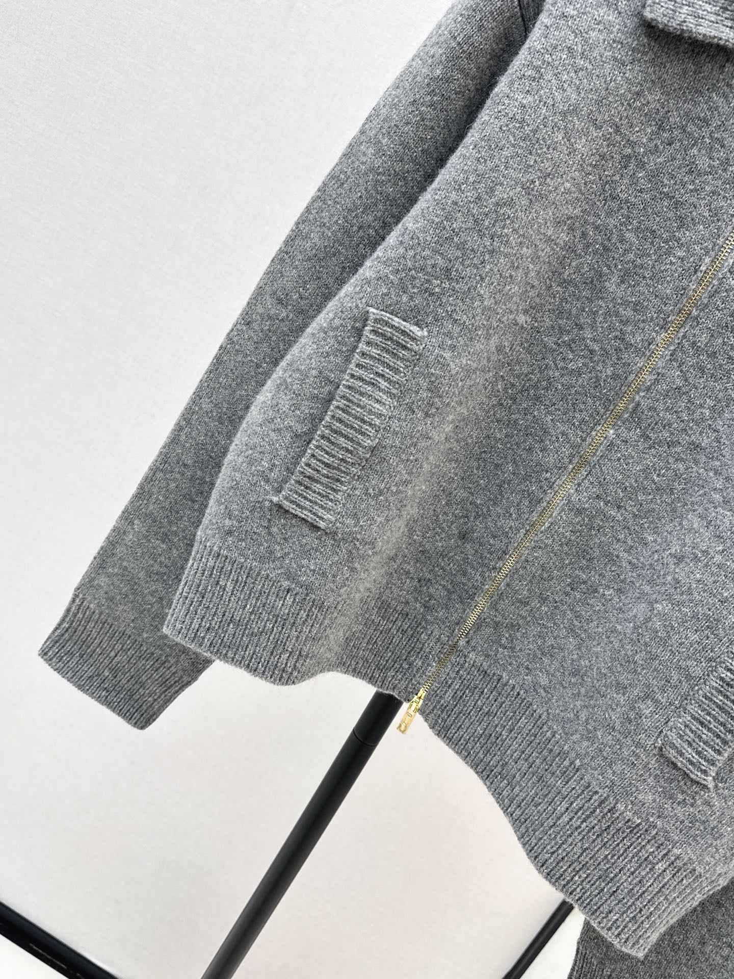 Miu NEW wool cardigan
