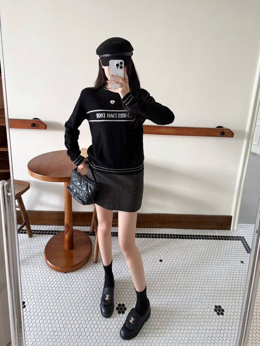 CD NEW embroidered sweater