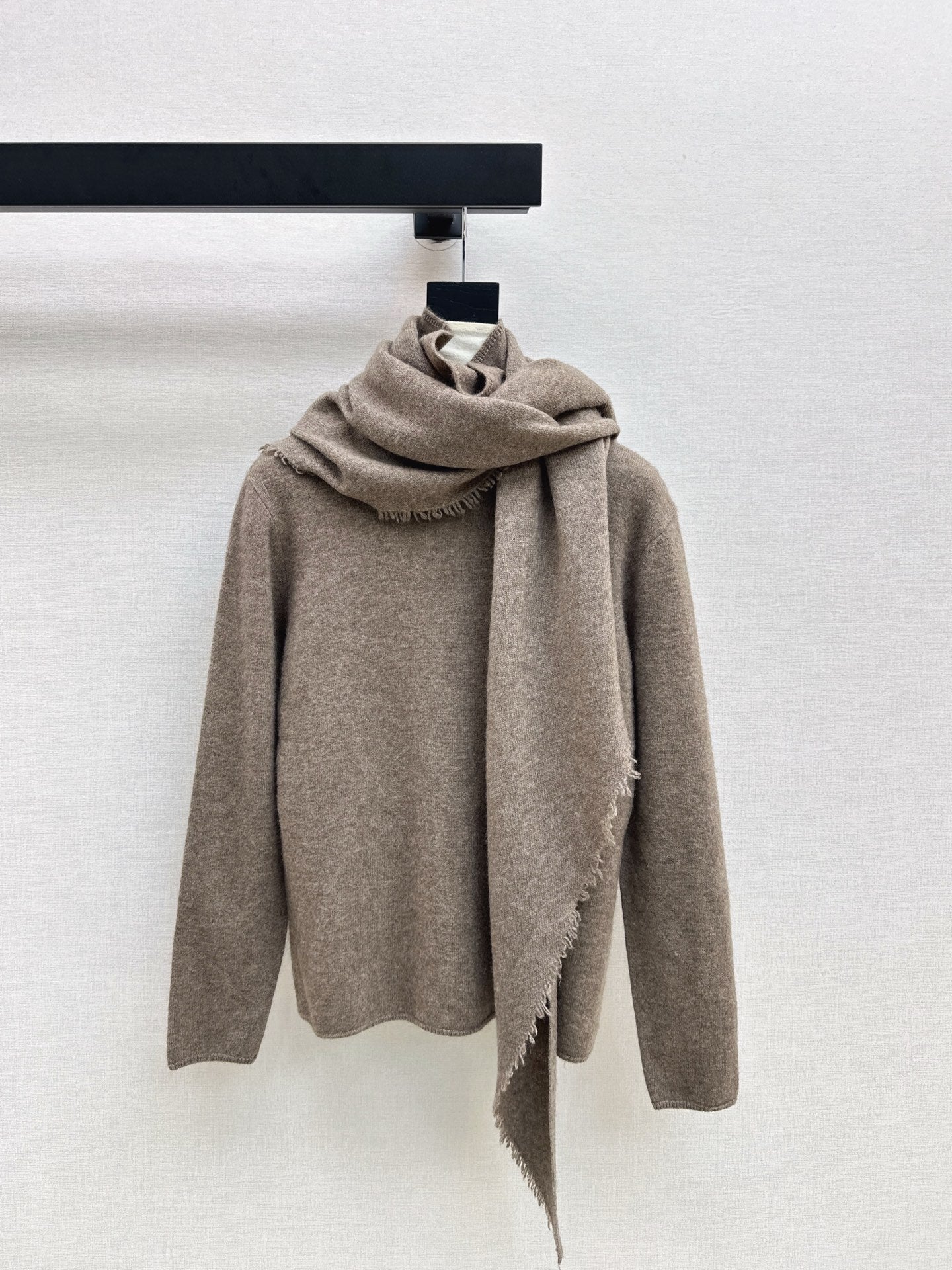 Loro NEW Cashmere sweater and shawl set