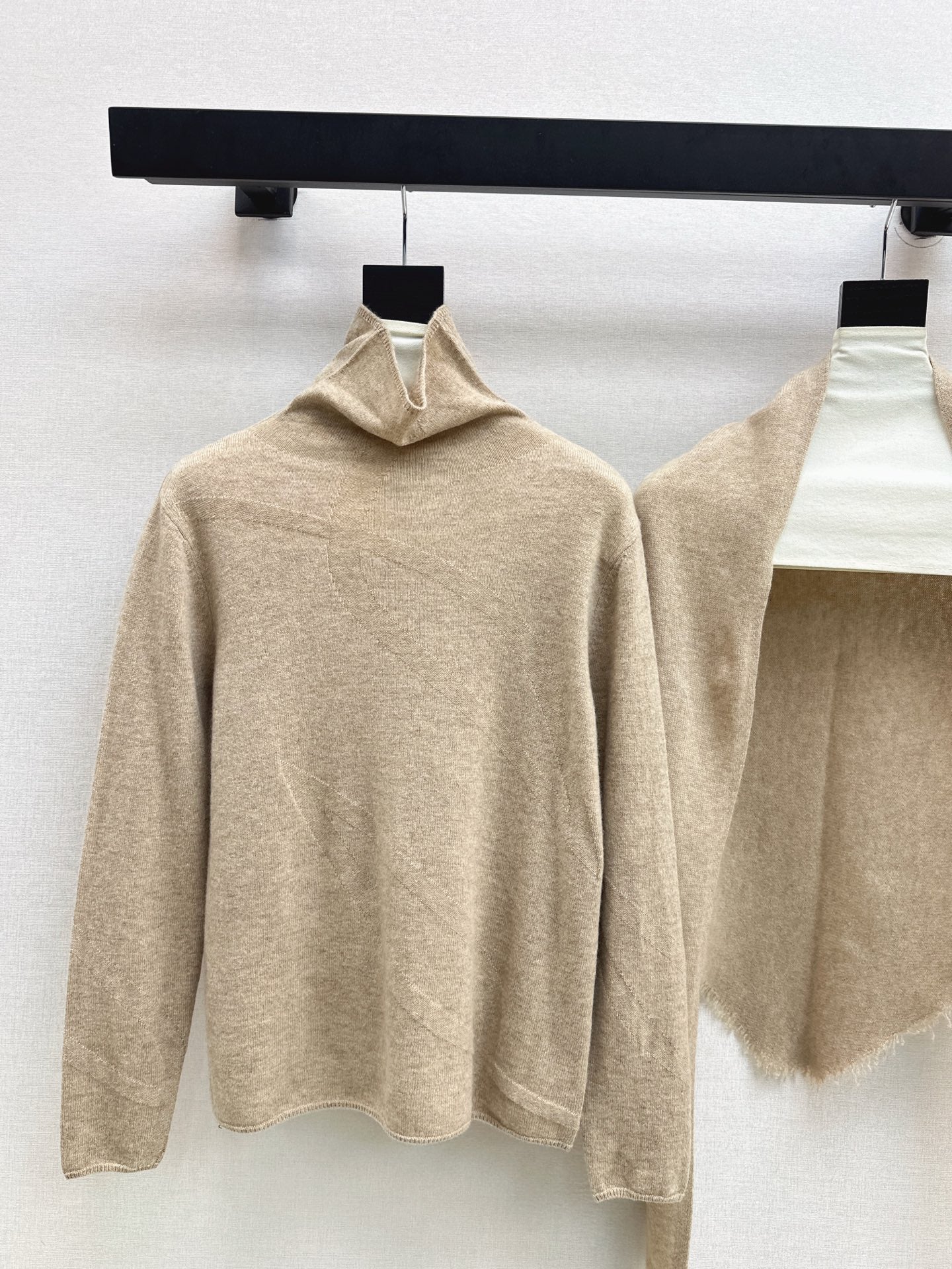 Loro NEW Cashmere sweater and shawl set