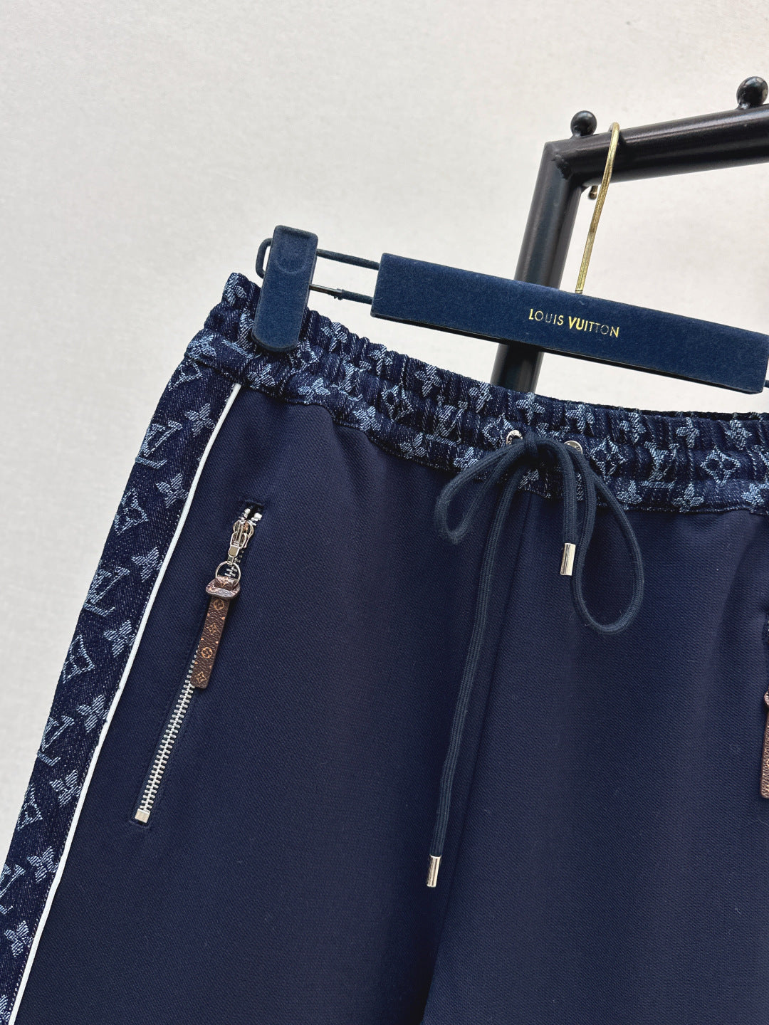 Louis NEW Straight-leg pants