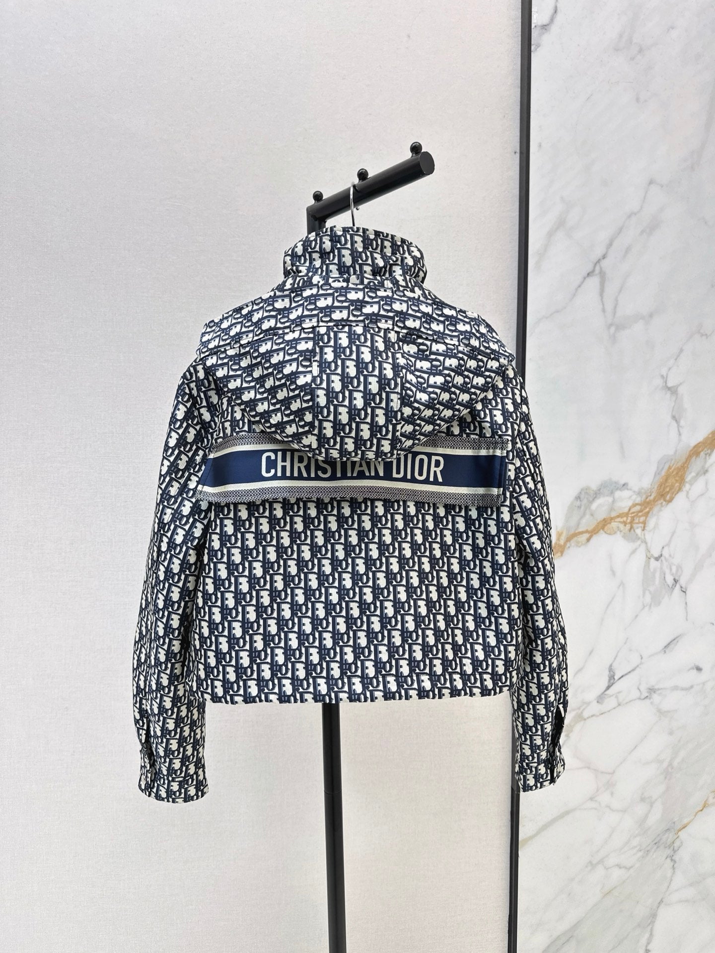 CD NEW Hooded jacket