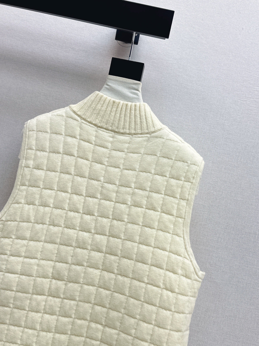 Brune NEW Knitted vest
