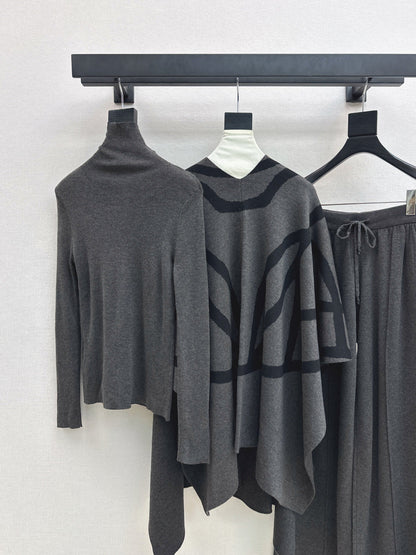 Max NEW knitted suit