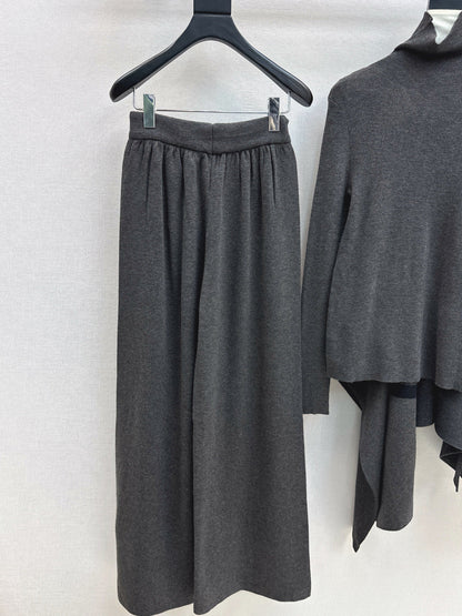 Max NEW knitted suit