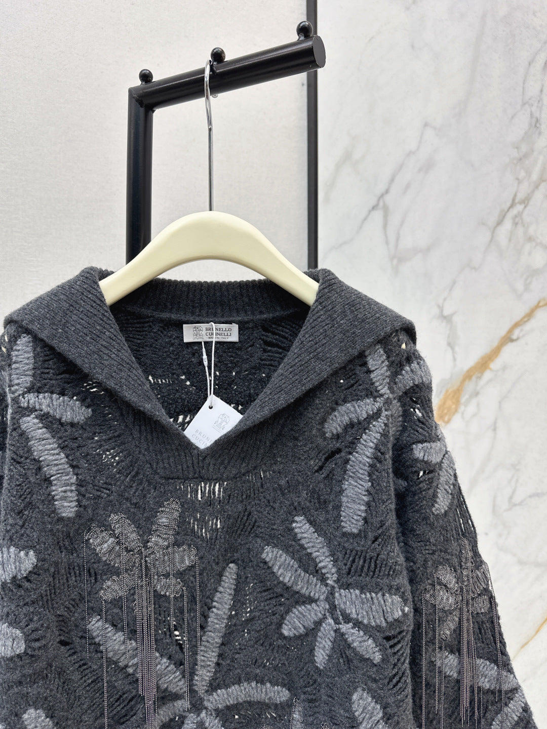 Brun NEW Embroidered sweater