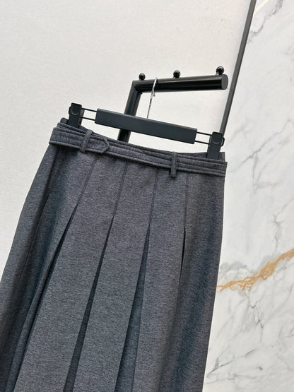 CD NEW pleated skirt