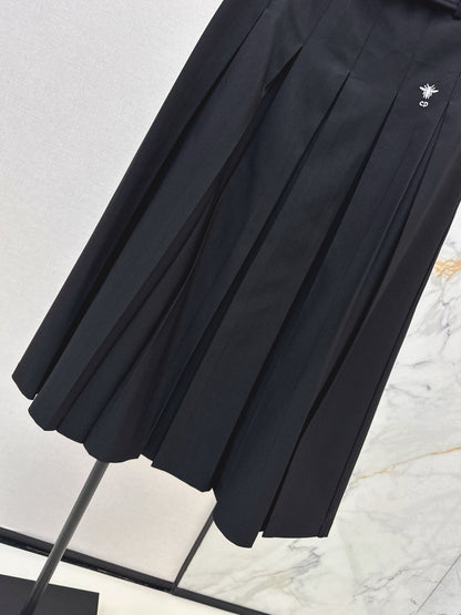 CD NEW pleated skirt