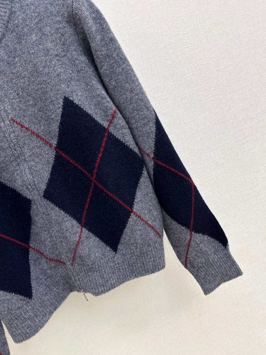 Ral NEW Round-neck cardigan