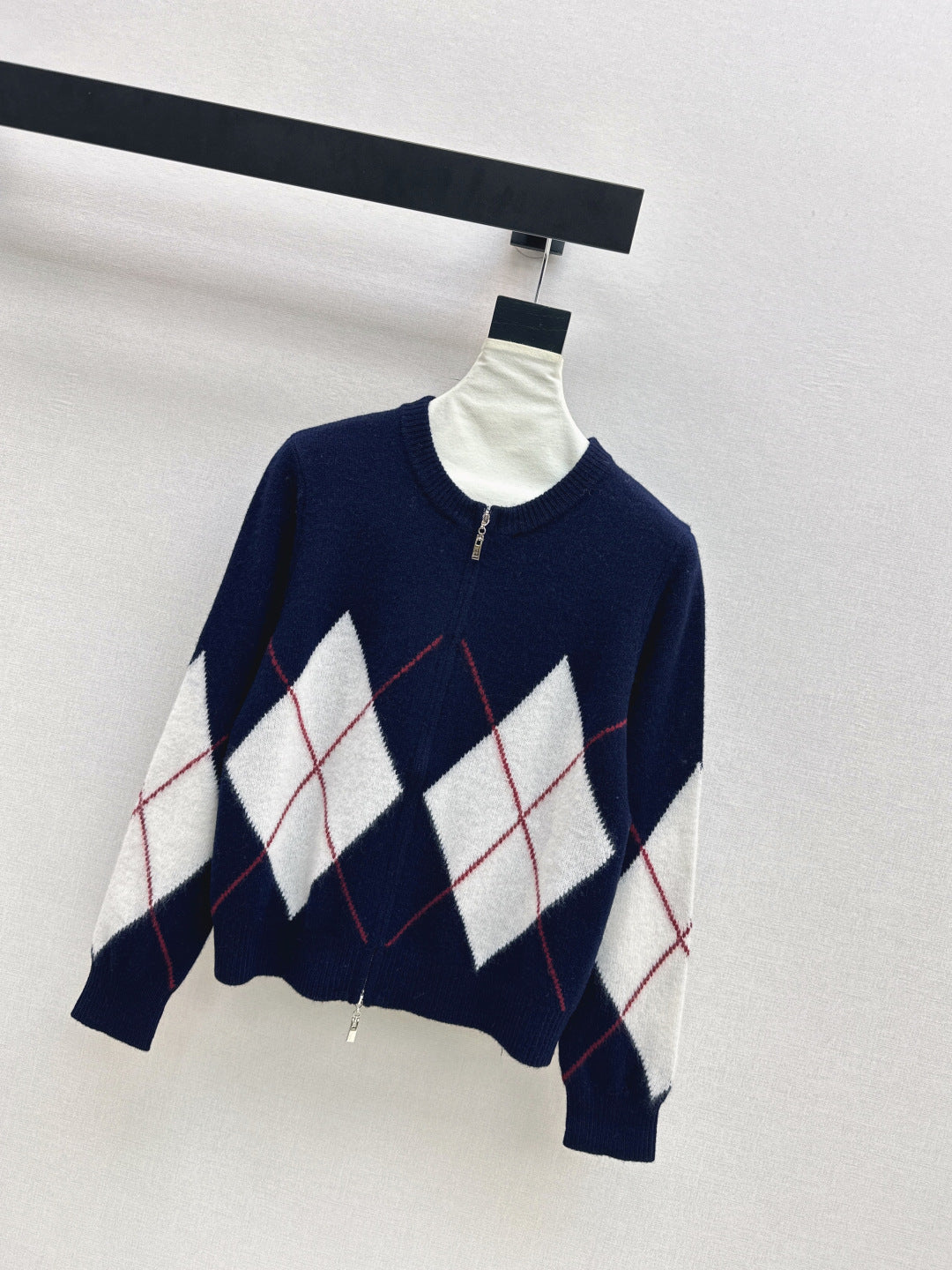 Ral NEW Round-neck cardigan