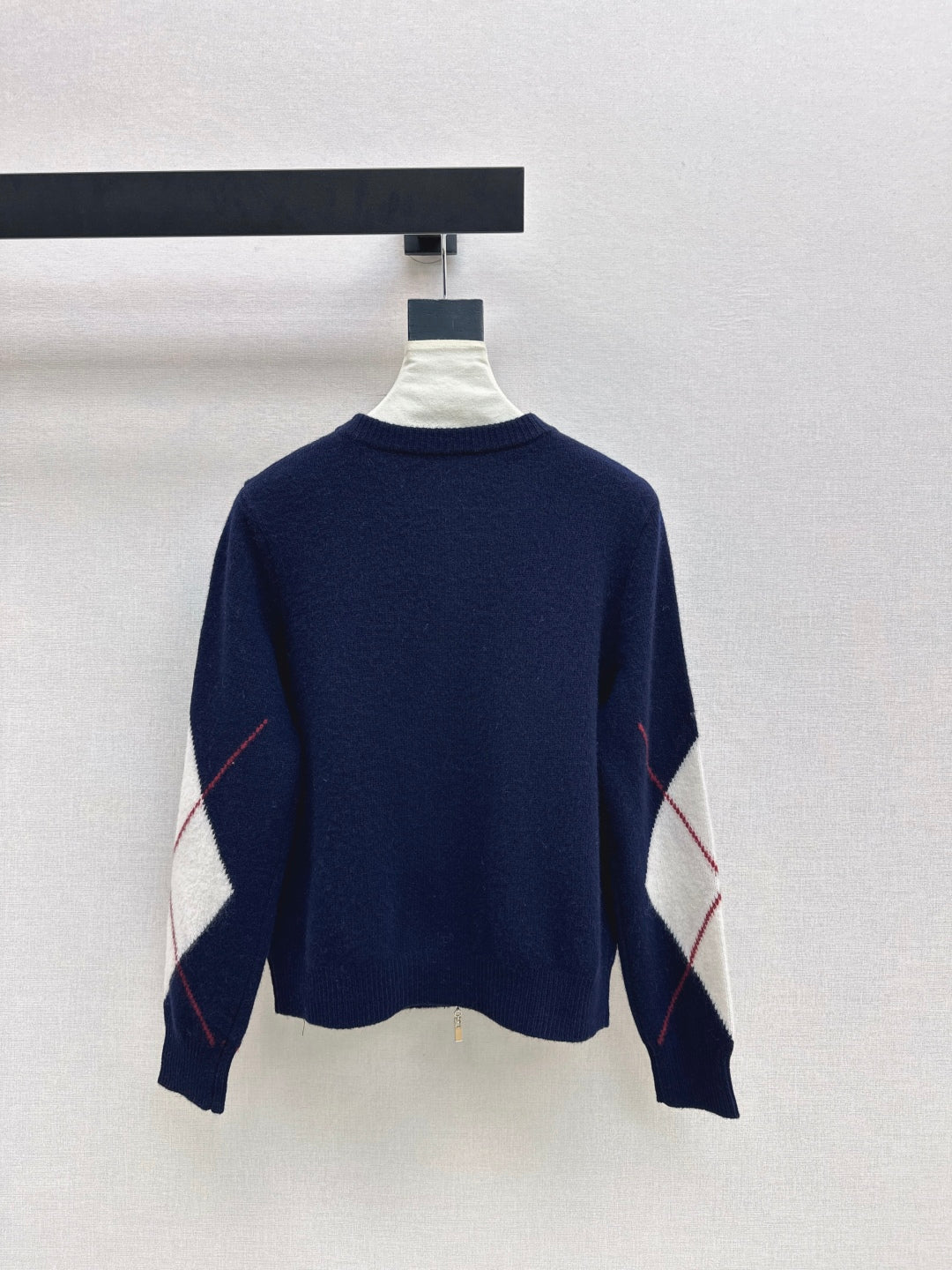 Ral NEW Round-neck cardigan