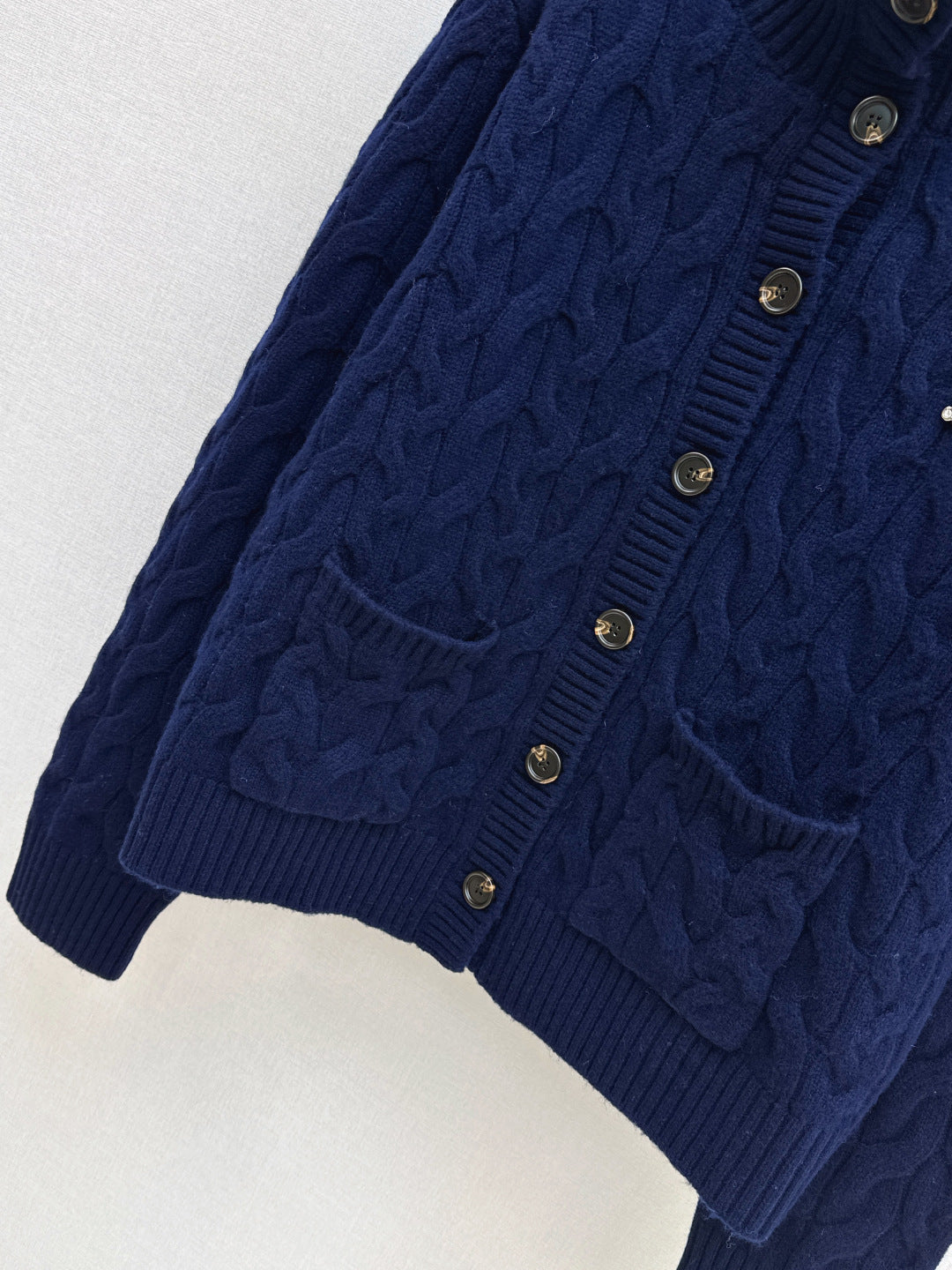 Max NEW loose cardigan