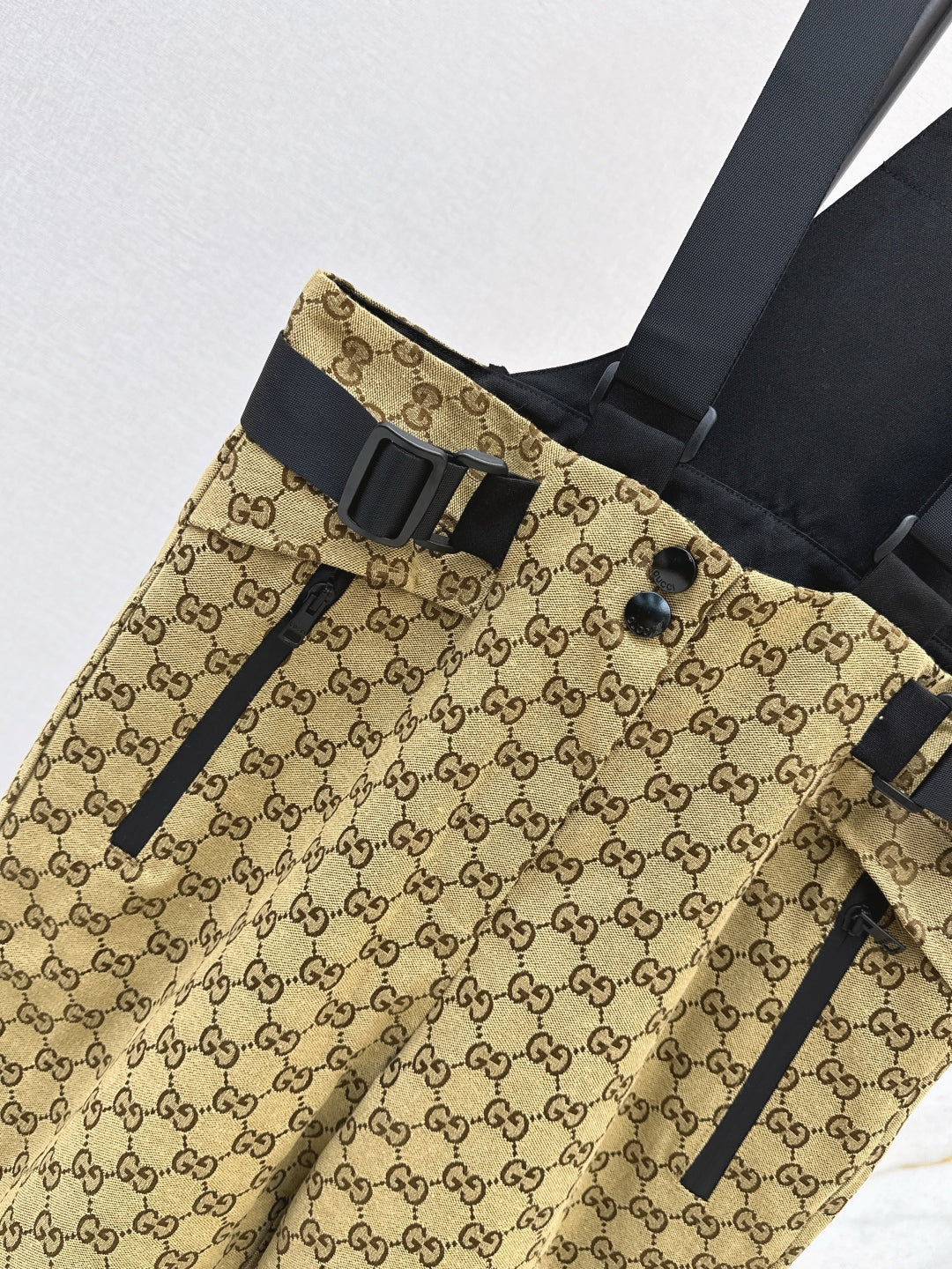 Guc NEW suspender pants