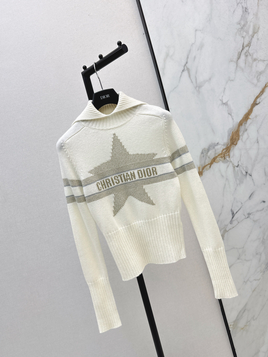 CD NEW cashmere sweater