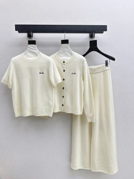 Loro NEW Knitted three-piece set