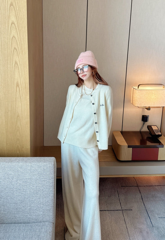 Loro NEW Knitted three-piece set