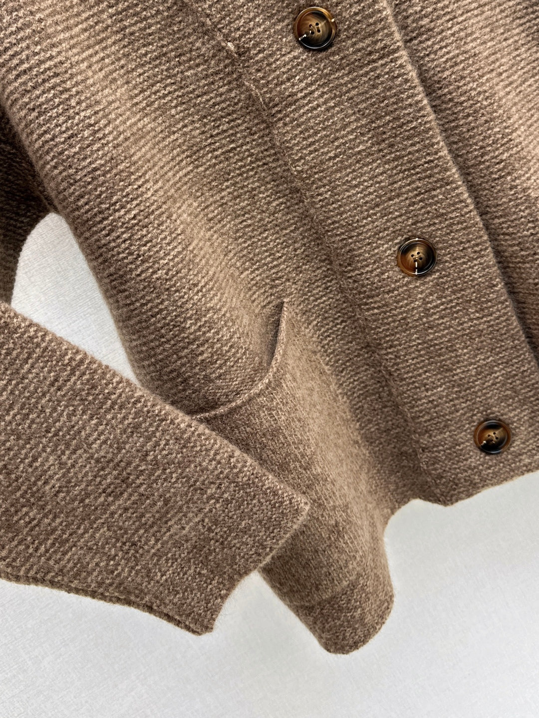 Loro NEW V-neck cardigan