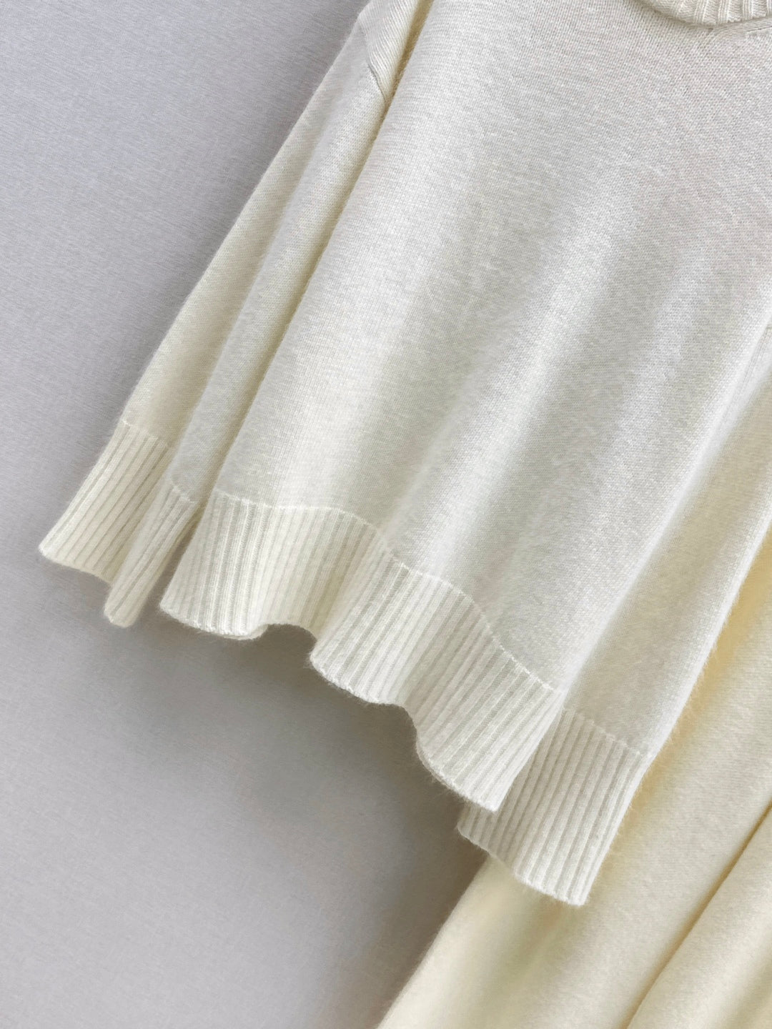 Brun NEW knitted suit