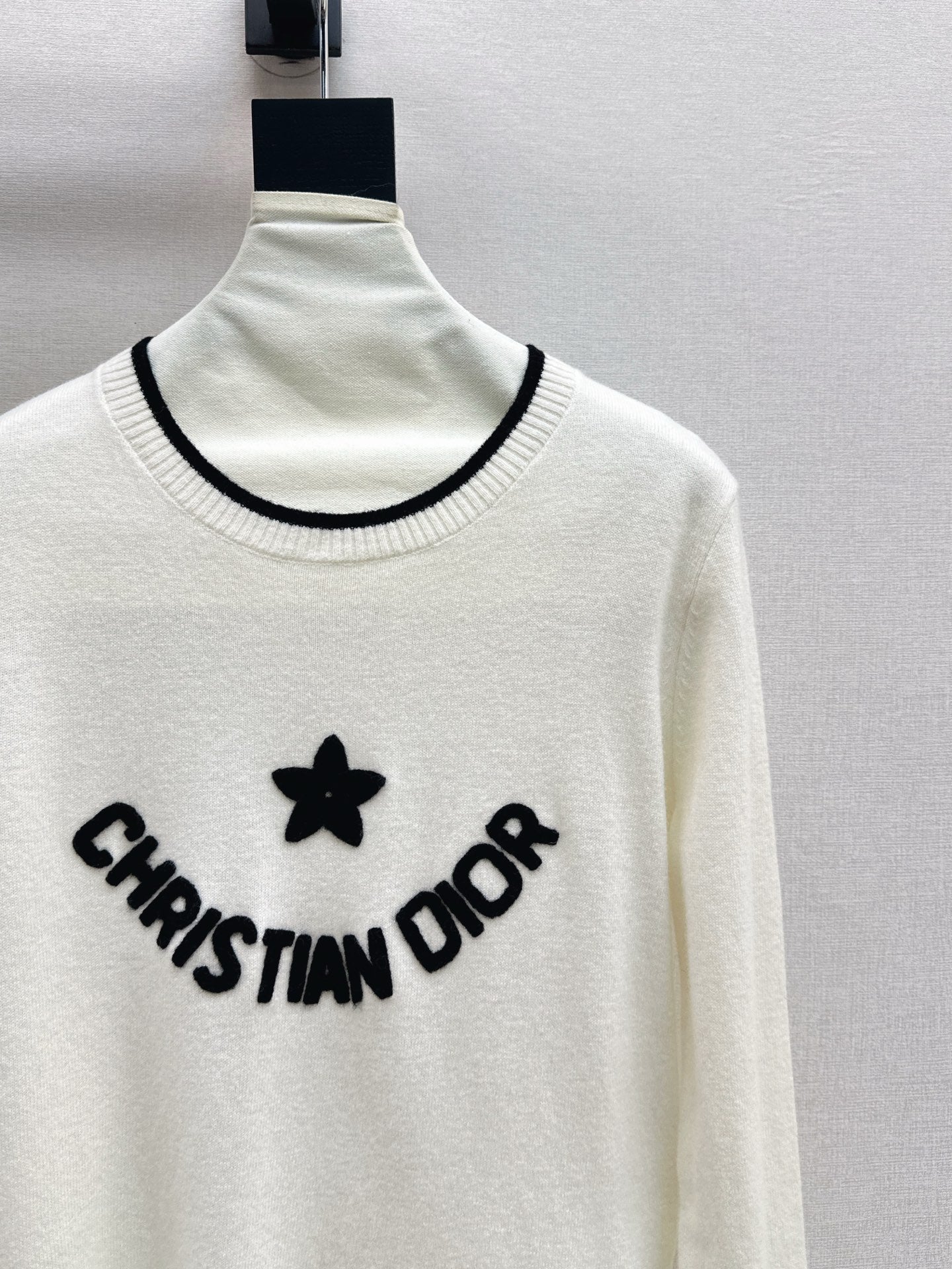CD NEW Embroidered sweater