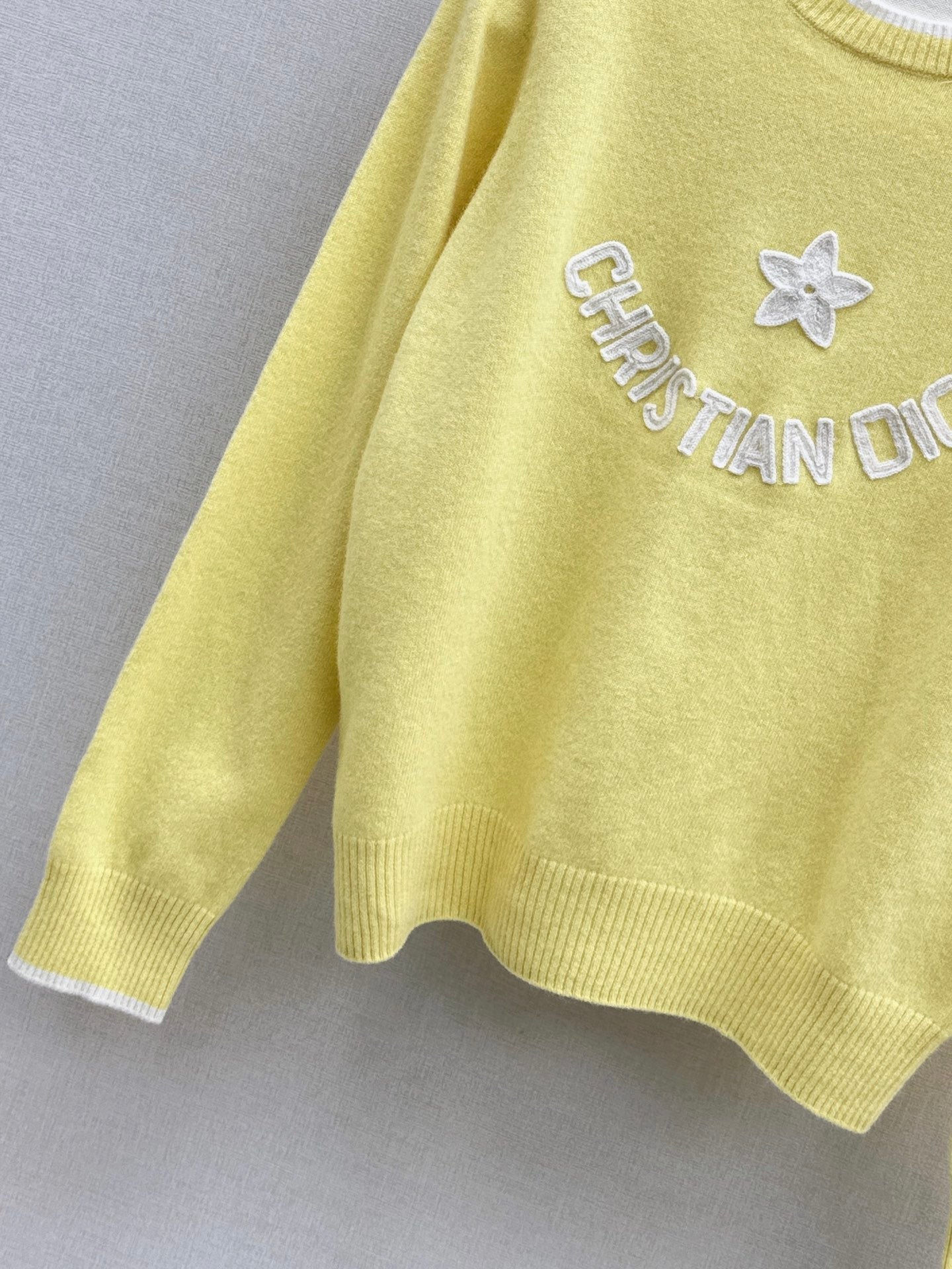 CD NEW Embroidered sweater
