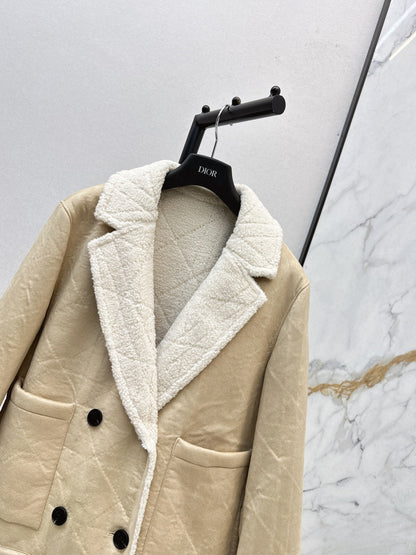 CD NEW  Reversible lamb wool jacket