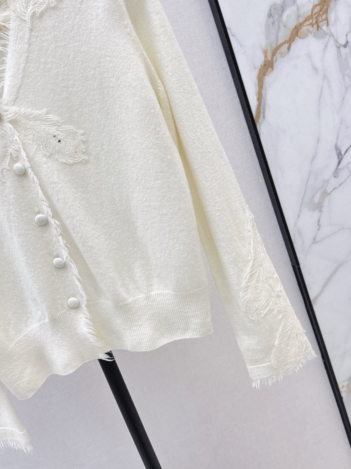 Es NEW V-neck cardigan