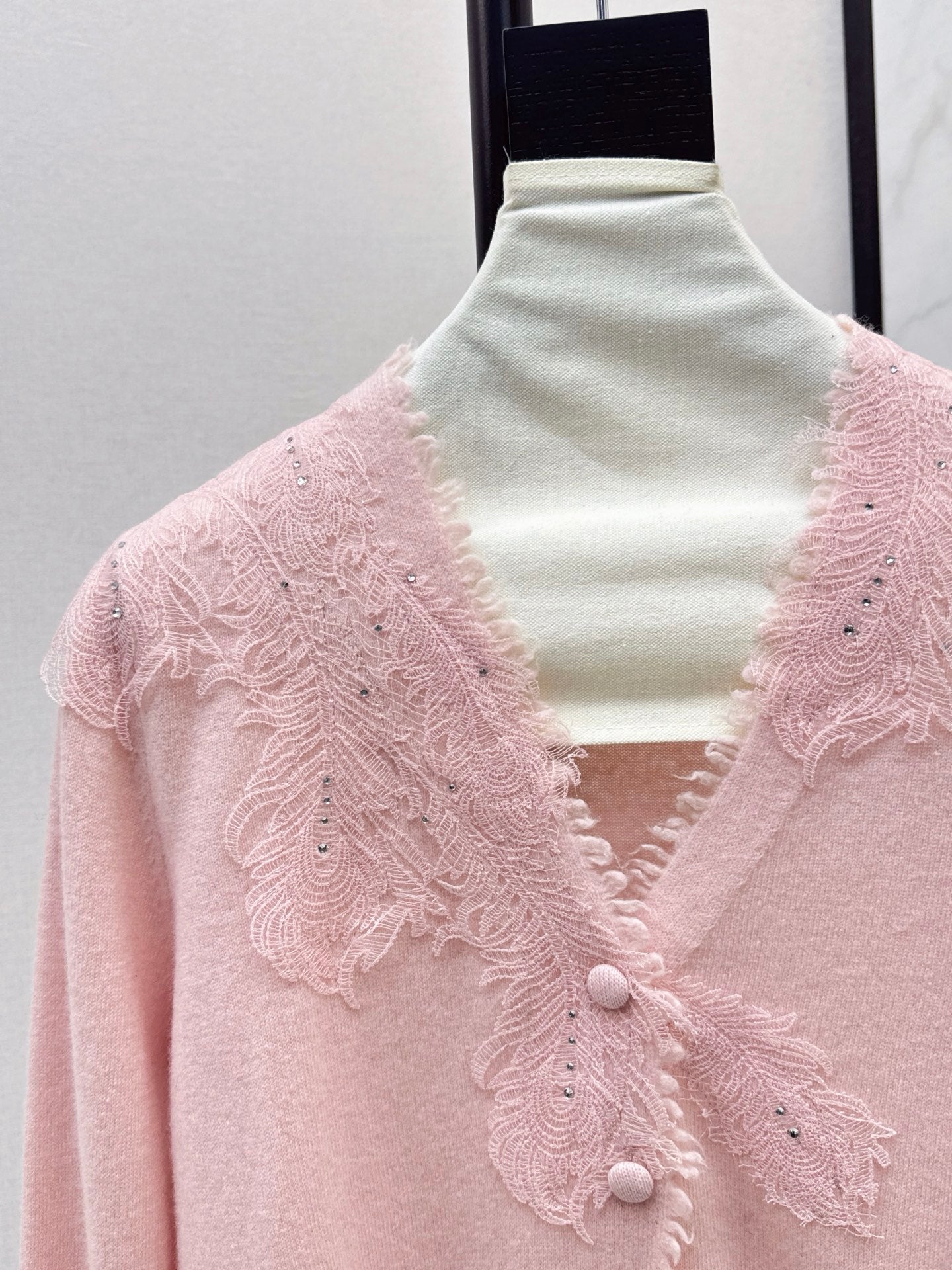 Es NEW V-neck cardigan