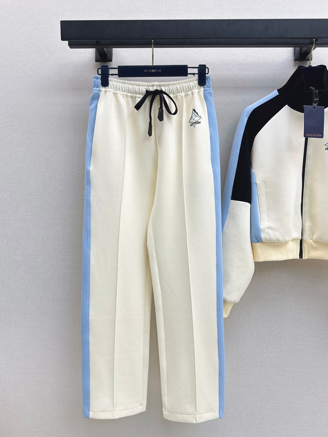 Louis NEW casual suit