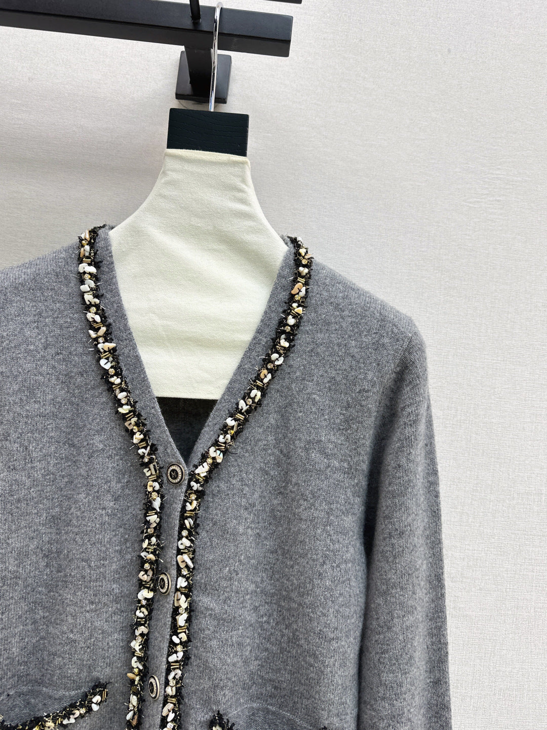 Max NEW V-neck cardigan