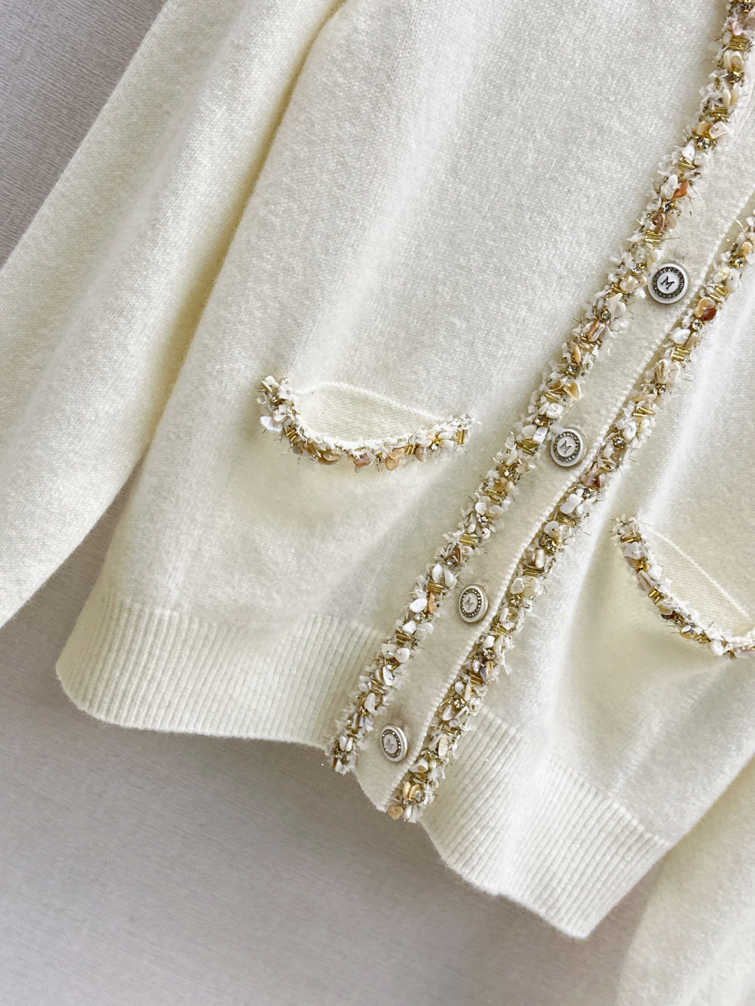 Max NEW V-neck cardigan