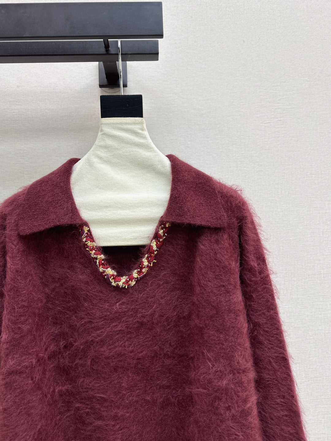 Chan NEW V-neck sweater