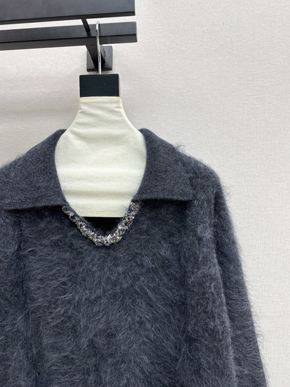 Chan NEW V-neck sweater