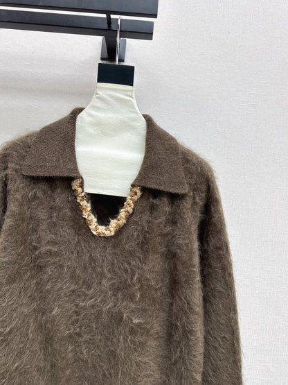 Chan NEW V-neck sweater