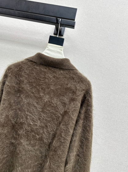 Chan NEW V-neck sweater