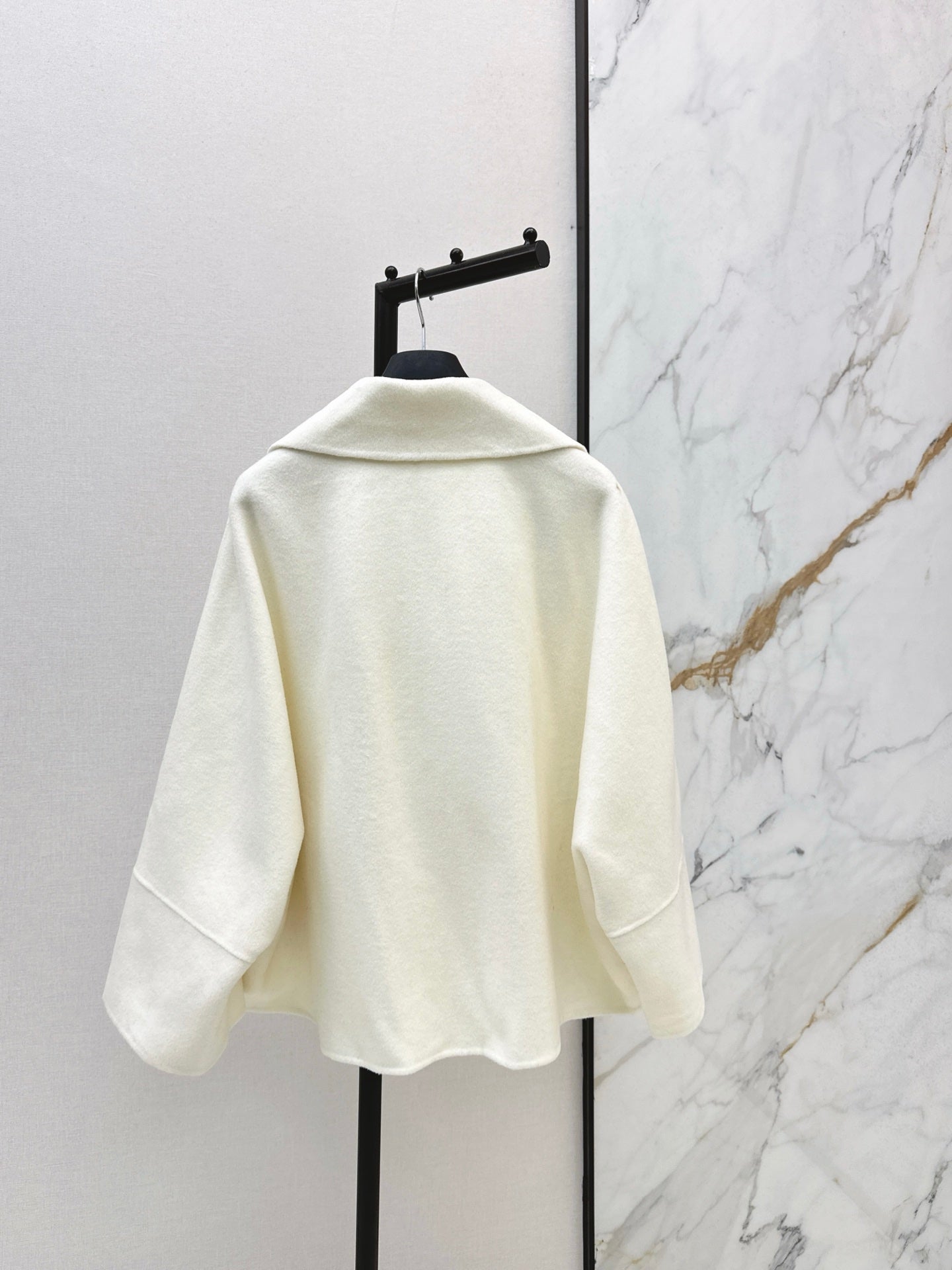 CD NEW Double-faced wool coat