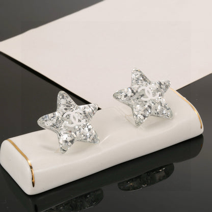 Chan New star earrings