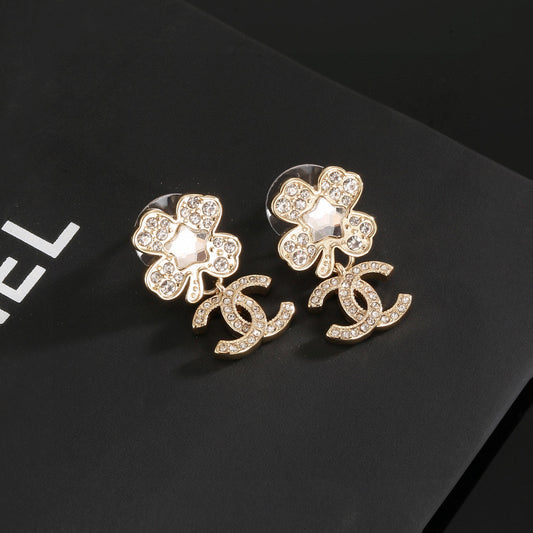 Chan New Four-leaf clover earrings