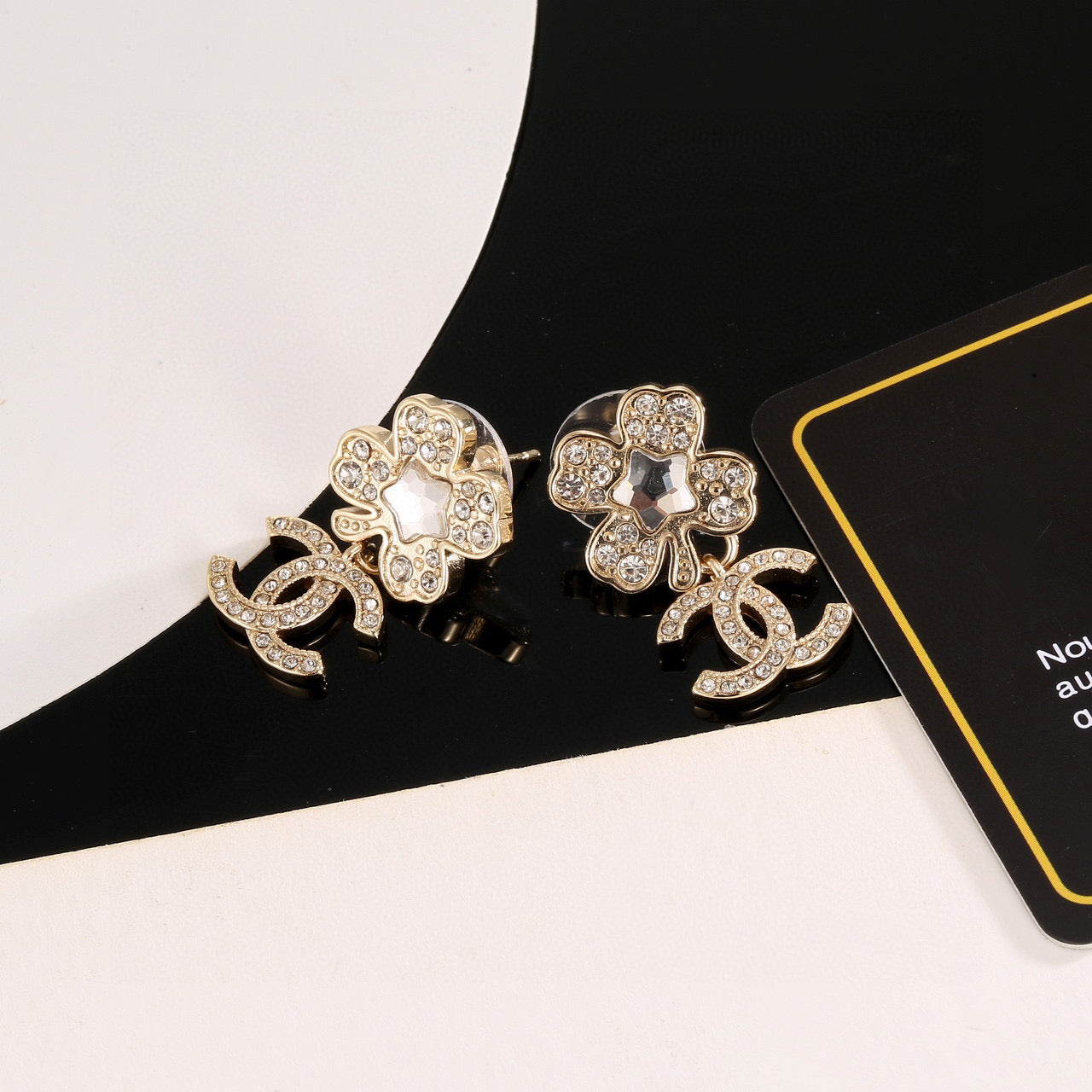 Chan New Four-leaf clover earrings