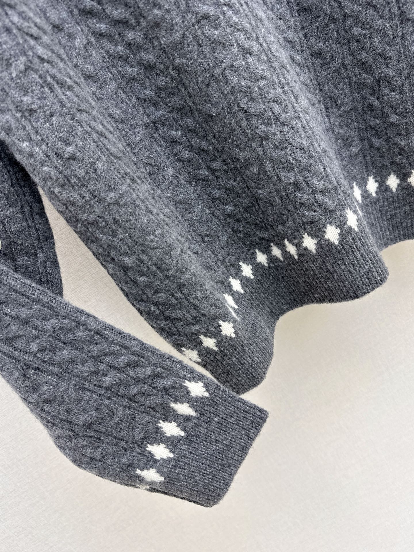 Ral NEW Crew neck sweater