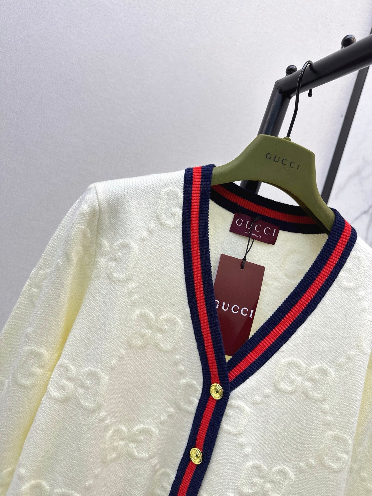 Guc NEW V-neck cardigan