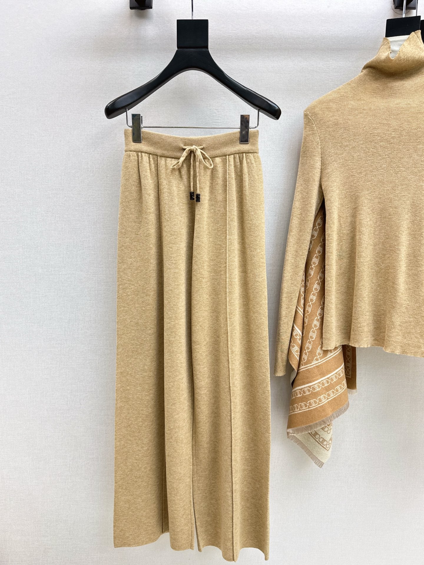 Ce1i NEW Knitted three-piece set