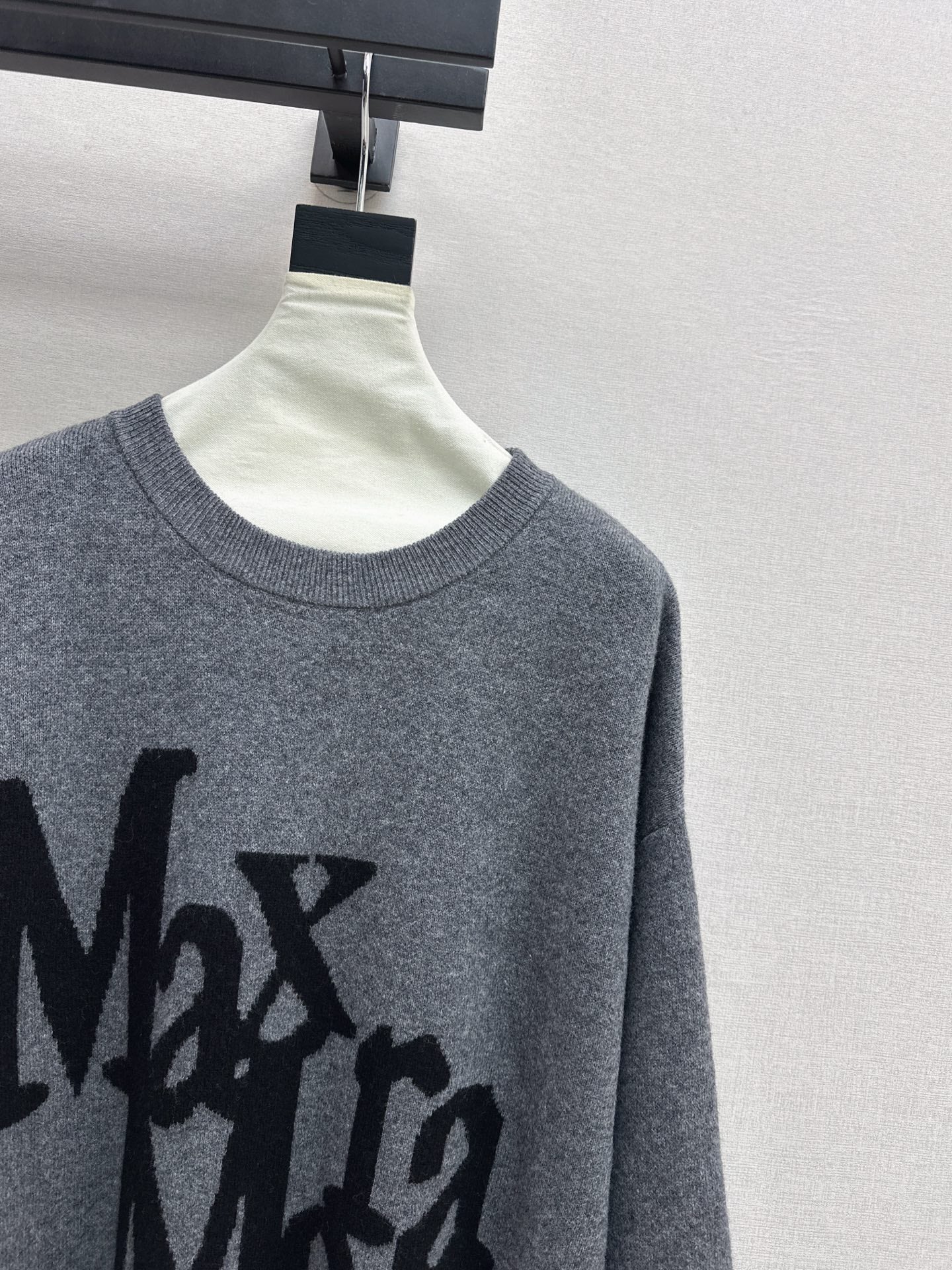 Max NEW loose sweater