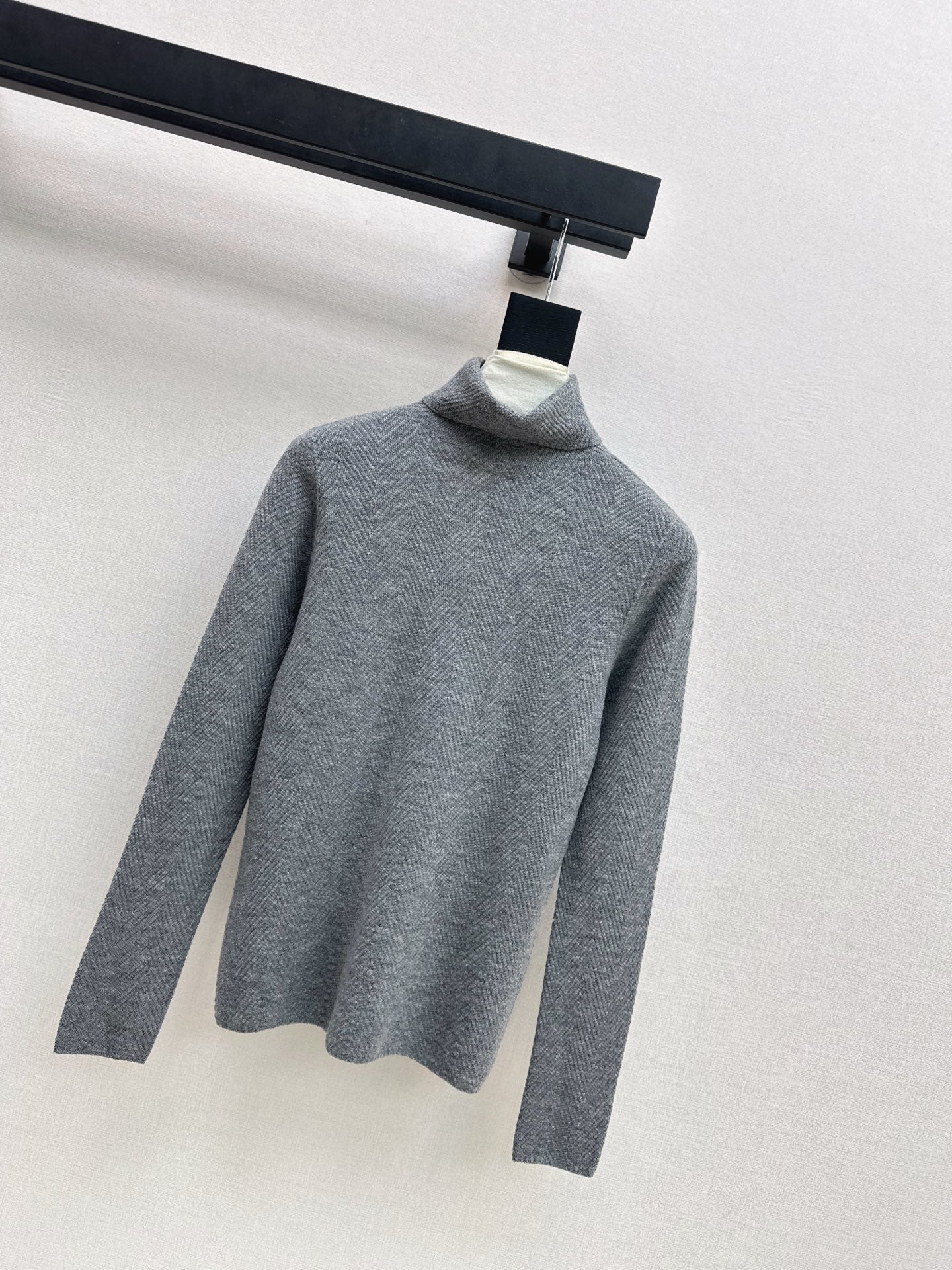 Loro NEW turtleneck base layer