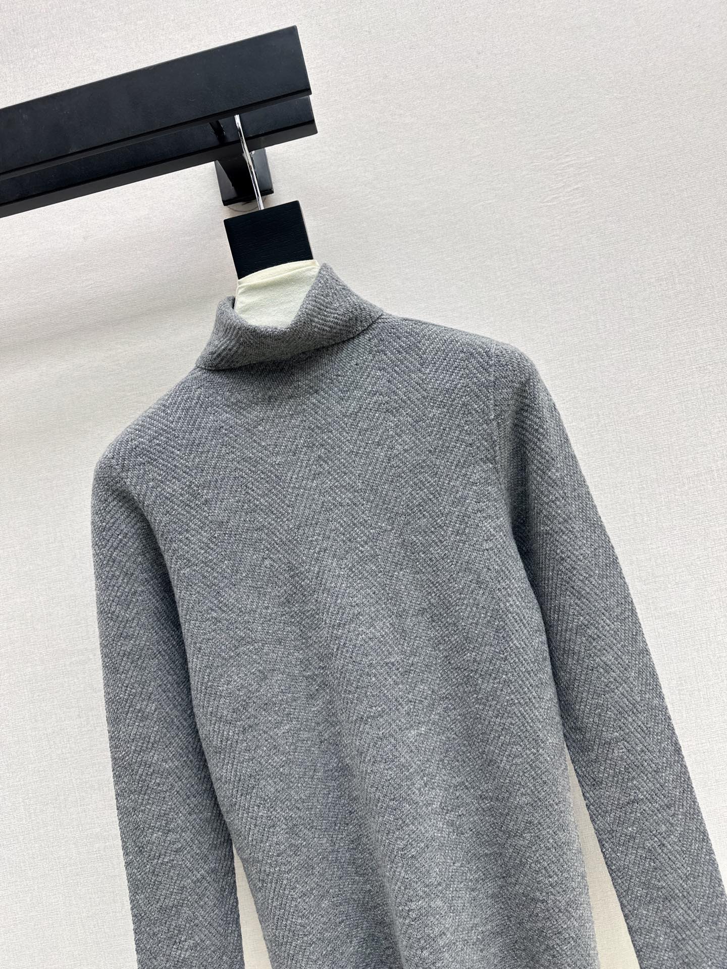 Loro NEW turtleneck base layer