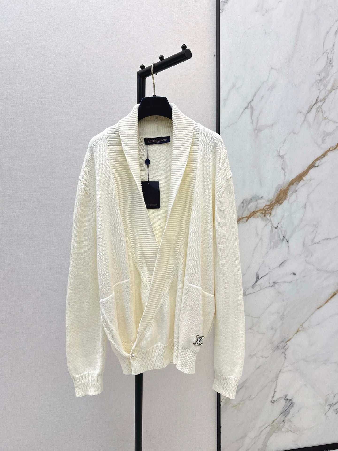 Louis NEW Side-button cardigan