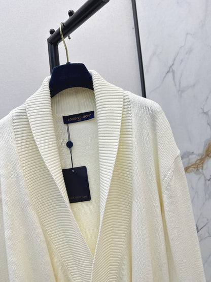 Louis NEW Side-button cardigan