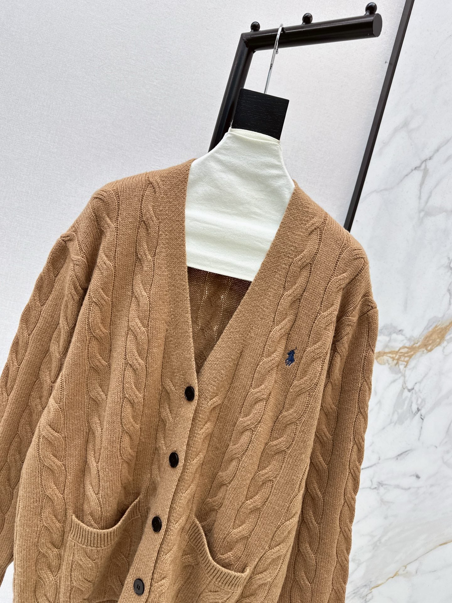 Ral NEW Loose V-neck cardigan