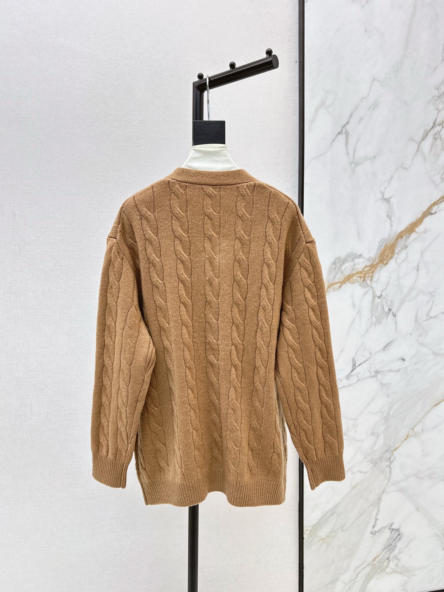 Ral NEW Loose V-neck cardigan